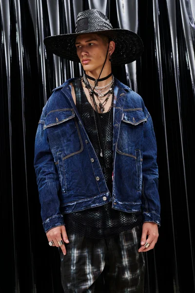Look 22